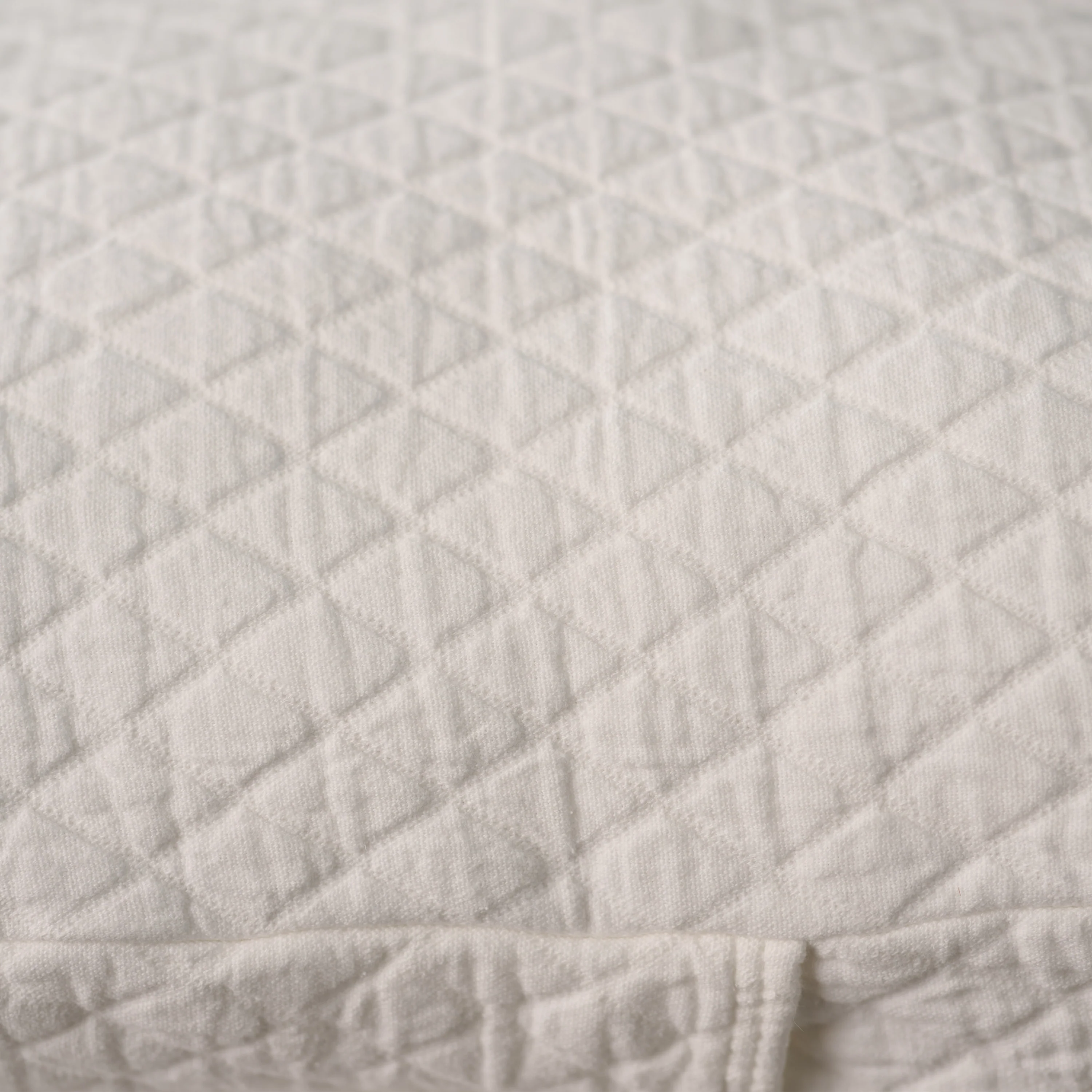 Diamond Matelassé Coverlet & Shams Bundle - Image 6